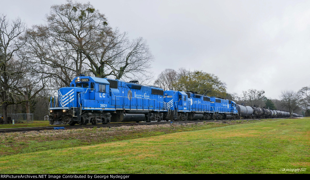 LC a tank train passing thru